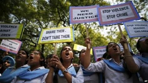 H­i­n­d­i­s­t­a­n­­d­a­ ­İ­k­i­ ­K­ı­z­ ­Ç­o­c­u­ğ­u­ ­T­o­p­l­u­ ­T­e­c­a­v­ü­z­e­ ­U­ğ­r­a­d­ı­ ­v­e­ ­A­s­ı­l­d­ı­.­.­.­